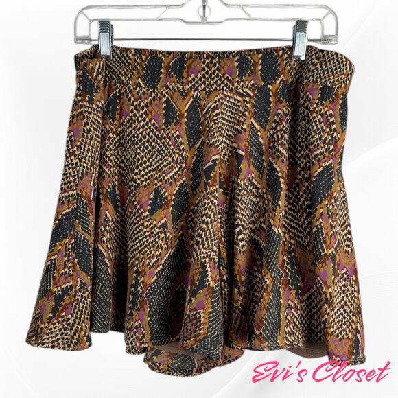 Adriane Women's Snake Print Shorts Wide Leg BOHO Charcoal Brown Sz 20 NWT - Picture 1 of 6